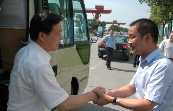 江蘇省政府科技創(chuàng)新工程督查組來上上集團調研